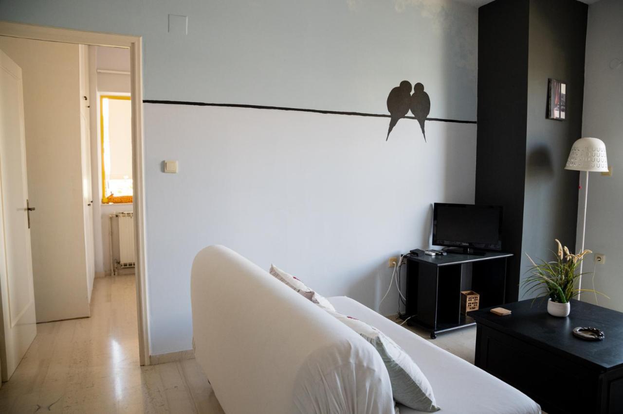 Eftihia Apartments By The Sea Rethymno  Exterior photo